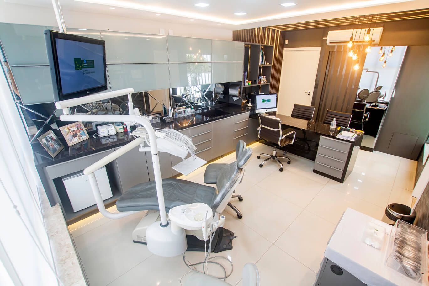 Consultório e equipamentos da ORTHOESP Dental Studio